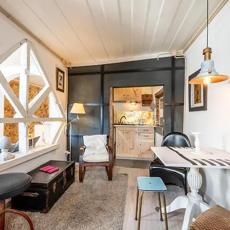 Apartament Bright Historical By Guestready