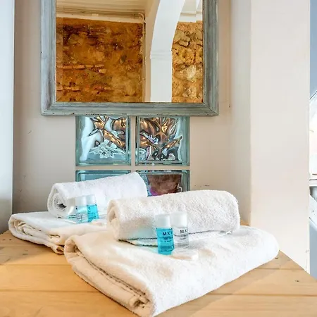 Apartament Bright Historical By Guestready